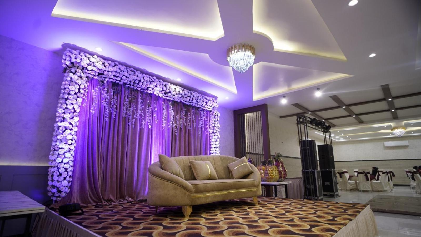 The Imperial Hotel And Convention Centre Kanpur Luaran gambar