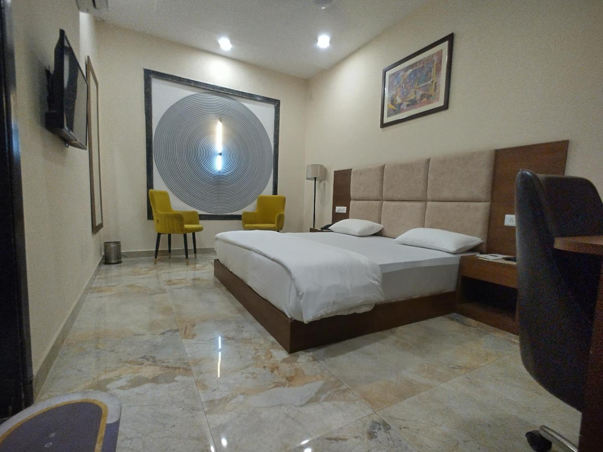 The Imperial Hotel And Convention Centre Kanpur Luaran gambar
