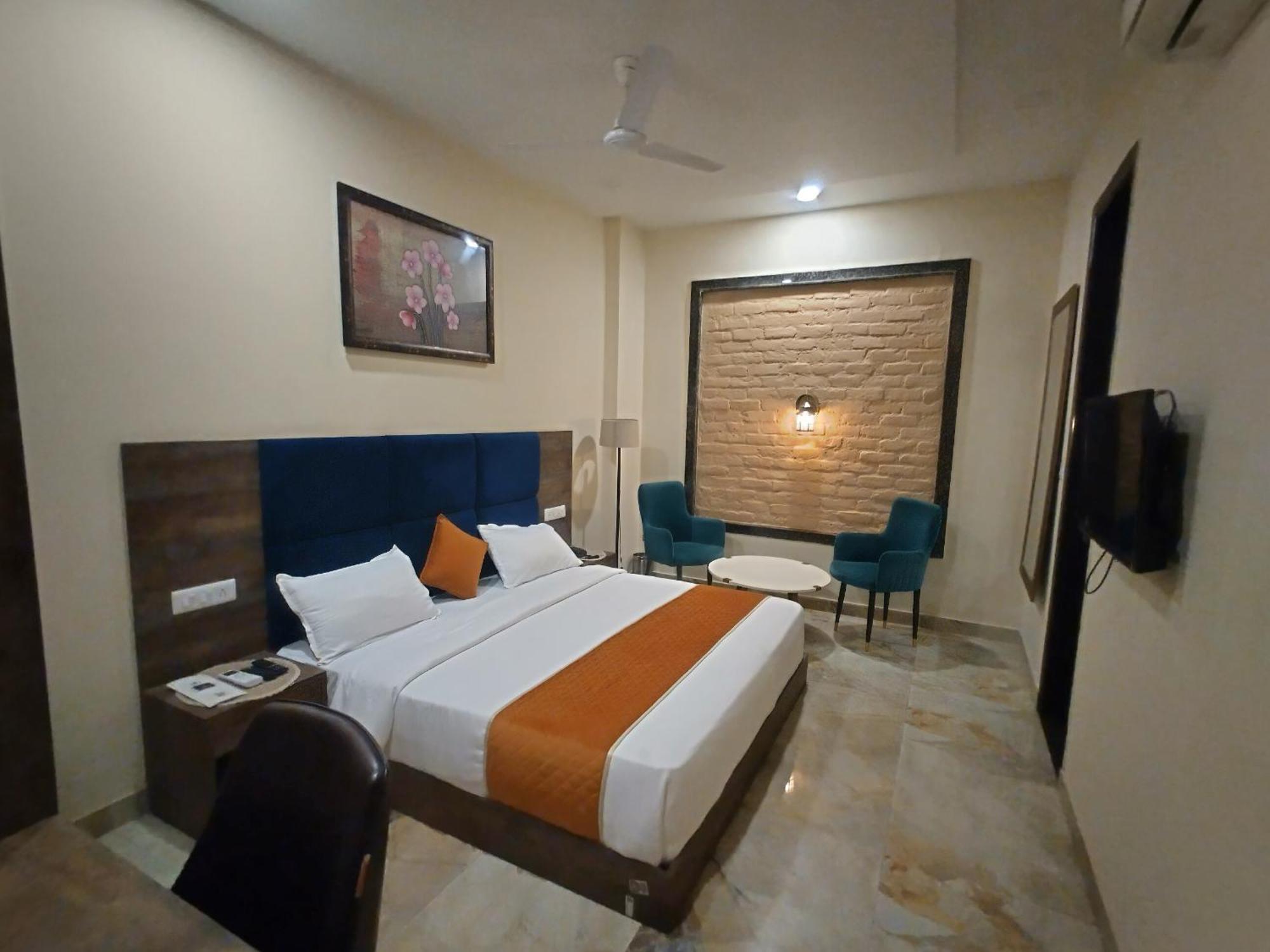 The Imperial Hotel And Convention Centre Kanpur Luaran gambar
