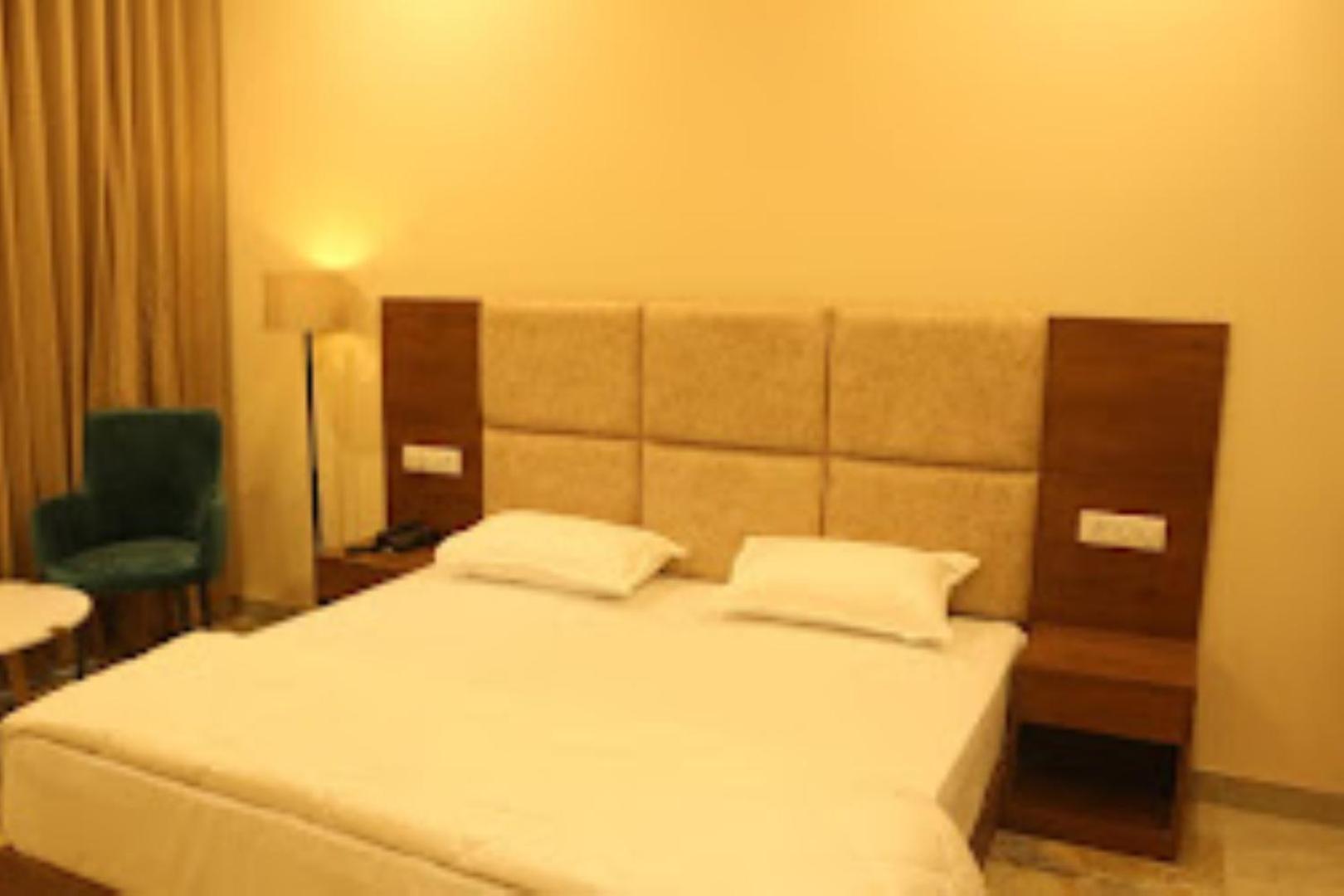 The Imperial Hotel And Convention Centre Kanpur Luaran gambar